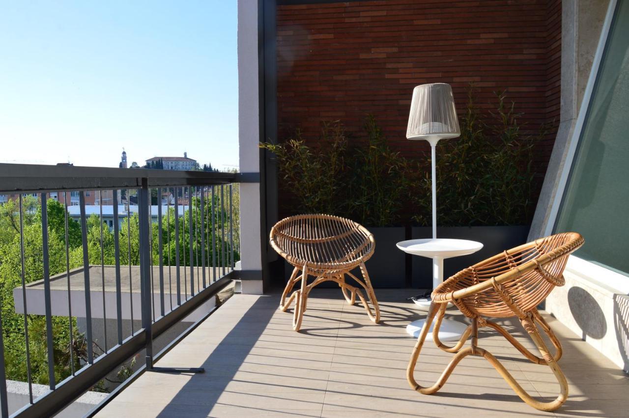 Julia Luxury Suite Udine Bagian luar foto